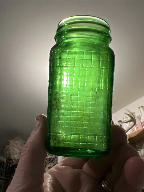 Vintage Owens-Illinois Green Hoosier Glass  Shaker- Waffle Pattern  4.5"