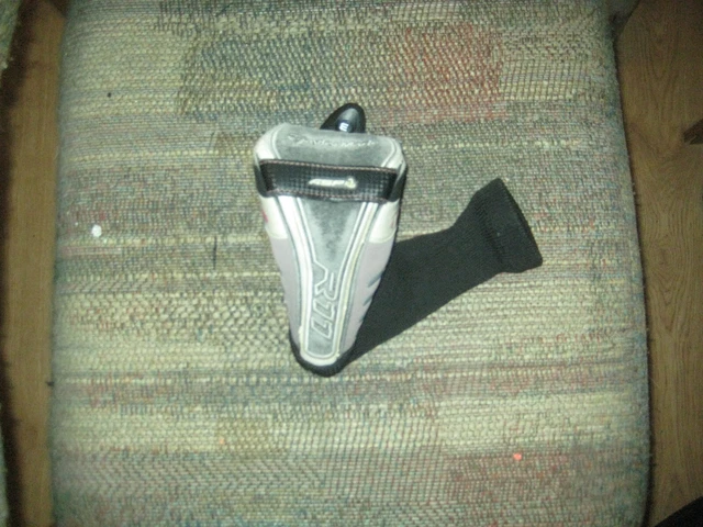 used Taylor Made R11 Fairway 3 wood headcover with number wheel