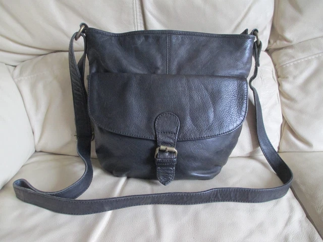 Fat face sales shoulder bags