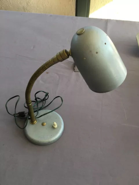 Ancienne petite lampe "cocotte" gris bleuté