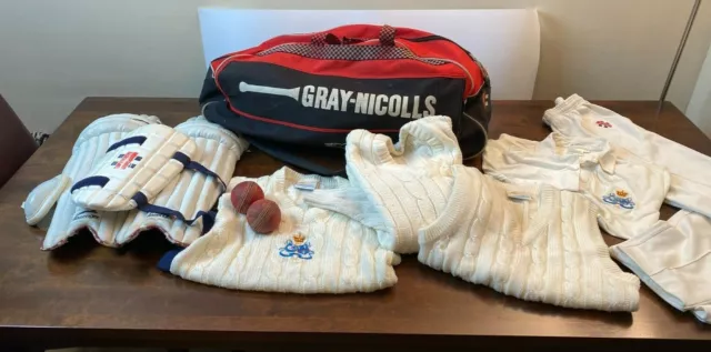 Junior Cricket Whites: Sports Bag, Shirt, Jumpers, Pads & Trousers - Sch. Crest