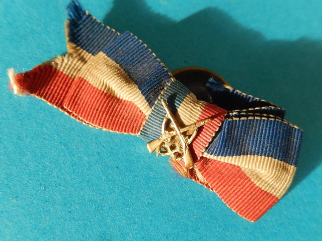 Insigne De Boutonnière Secours Mutuels - France - Période 1816-1913