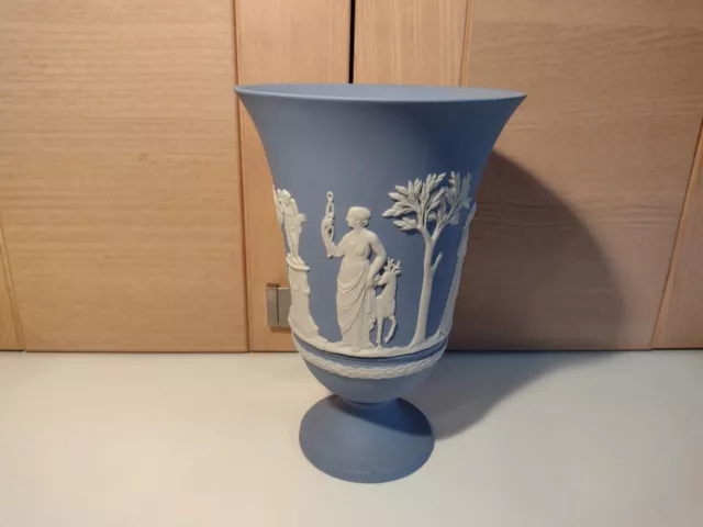 Wedgwood Jasper Ware Blue And White Neoclassical Large Vase 1989