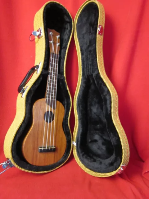 Vtg. Kamaka Genuine Koa Wood Hawaii Handcrafted Ukulele w/ Hard Case Circa 1970s Vtg. Kamaka Genuine Koa Wood Hawaii Handcrafted Ukulele w/ Hard Case Circa 1970s