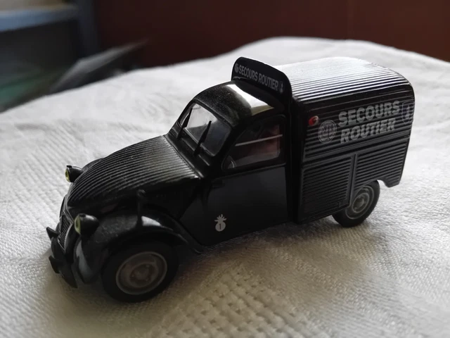 VOITURE MINIATURE AU 1/24: CITROEN 2CV AU 1953 de secours routier de