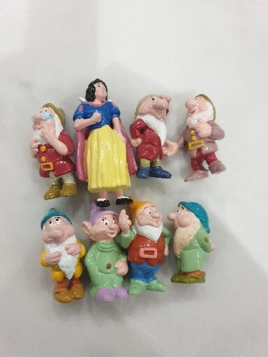 VINTAGE WALT DISNEY Snow White and the Seven Dwarfs Figure set VGC £7. ...