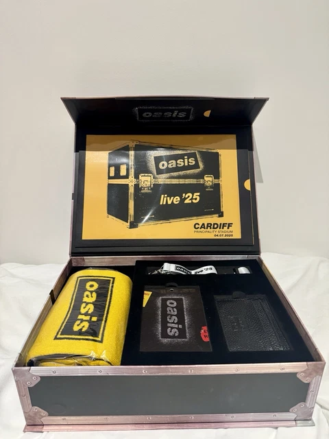 OASIS LIVE '25 - VIP Collectors Merch Box - Limited Edition - 2nd