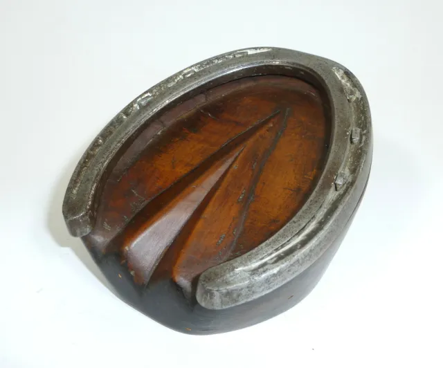 Herradura Amuleto de la Suerte Pisapapeles Um 1880 Nogal Hierro