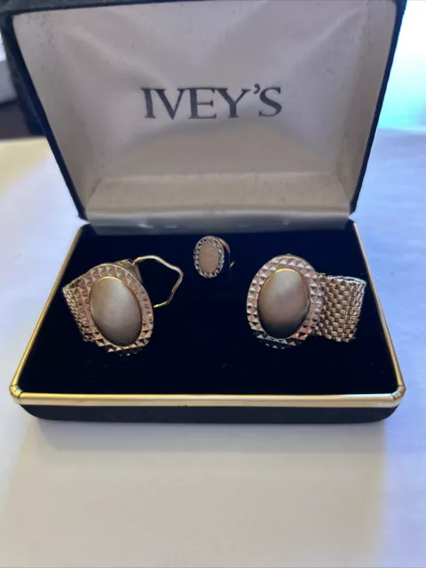 Ivey’s Cufflinks Vintage Swank Gold Tone Oval Mesh Wrap Cufflinks Tie Tack Set
