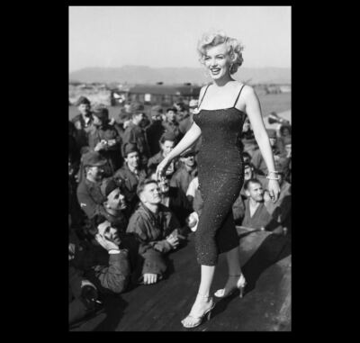 Marilyn Monroe USO Tour PHOTO Korean War, Hot Blonde Gorgeous Sexy Perky Dress