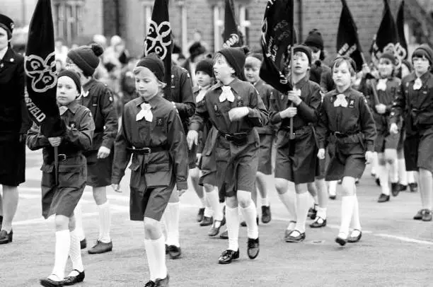 Parade in the Colne Valley were 200 Girl Guides and Brownies 1987 Old Photo 2