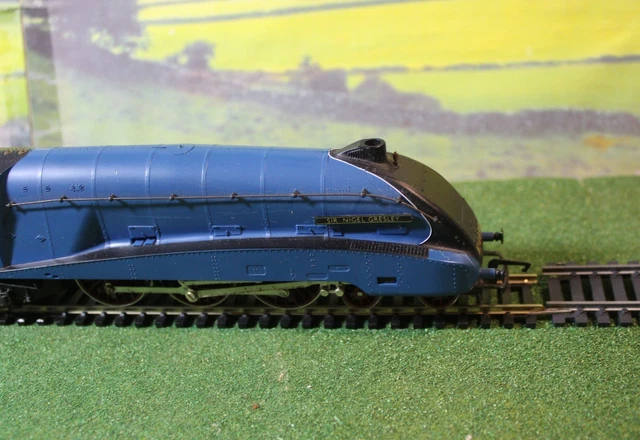 HORNBY LNER CLASS A4 Sir Nigel Gresley Loco & Tender 4498. Needs ...