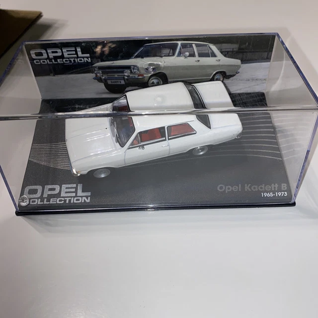 Ixo Opel Kadett A Coupé 1962-1965 - Modello Auto 1/43 Colore Argento Con Rivista N.135