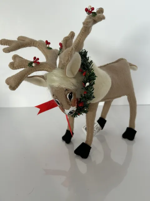 Annalee 8” Christmas Wreath Caribou Standing – 2017 –Excellent Condition NWT