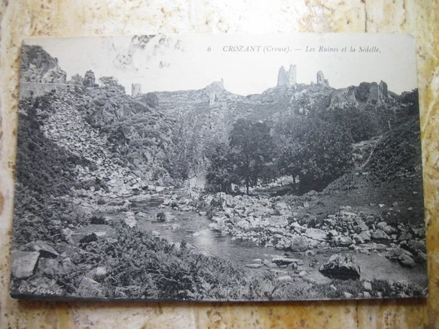 Fichier:CHATEAU DE CROZANT.jpg - Wikipédia