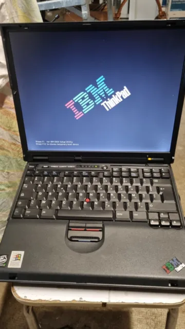 ordinateur portable IBM THINKPAD TYPE 2655 PENTIUM III Windows 2000 lot n°1