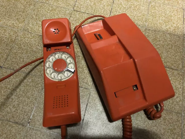 Superbe Telephone Vintage Année 70 Orange