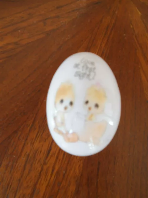 Vintage 1978 Enesco Jonathan & David Egg Trinket Box "Love At First Sight"