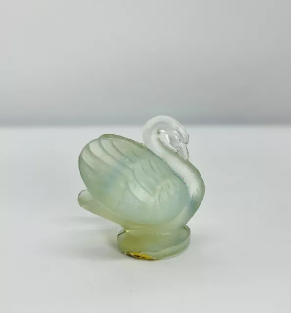 Sabino Opalescent Art Glass Small Swan Figurine Made In France