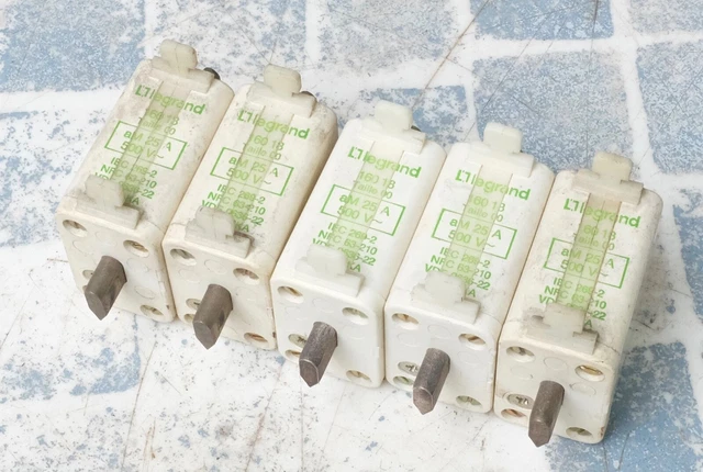 5x Legrand 0 160 18 016018 Cartouche à couteau 25A aM T00 500V. Lot de 5