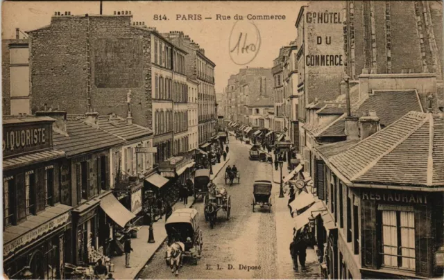 CPA PARIS 15e Place du Commerce á la Rue de l'Abbé Groult (65875)