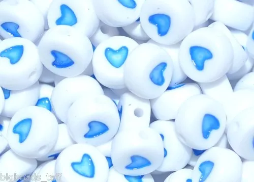 60 piezas cuentas de acrílico con azul corazones, plano redondo, blanco, 7 mm
