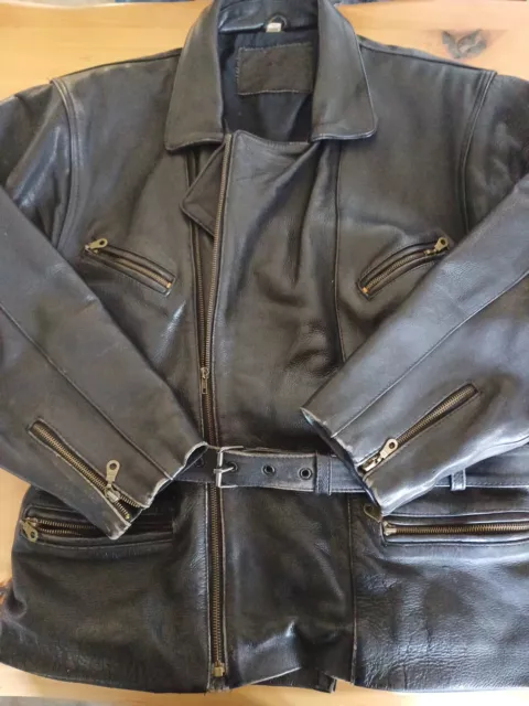 Herren Lederjacke Schwarz Bikerjacke Größe Xl Reißverschluss Brusttaschen Gürtel