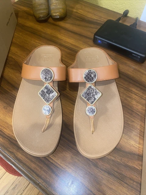 Fitflop Womens Leia Leather Toe-Thongs Black Thong Sandals 10 Medium (B,M) 9487