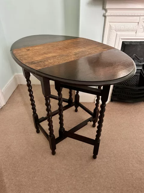 Oak oval table, Drop leaf, Barley twist with gate leg, Small wooden dining table