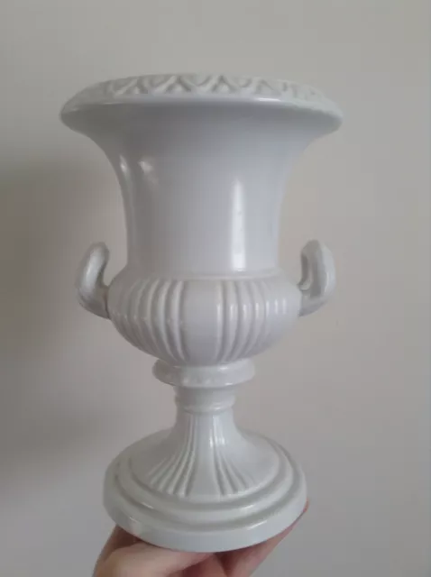 Vtg 22cm Large Dartmouth England Ivory White Grecian Style Urn Vase w 'Handles'