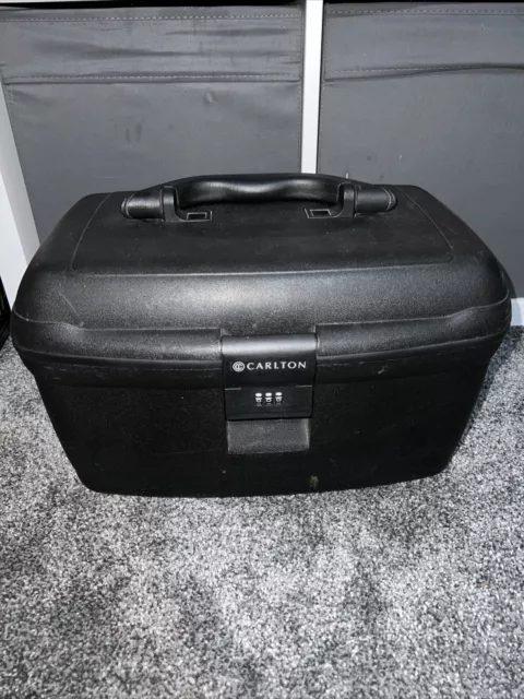 Carlton cheap vanity case