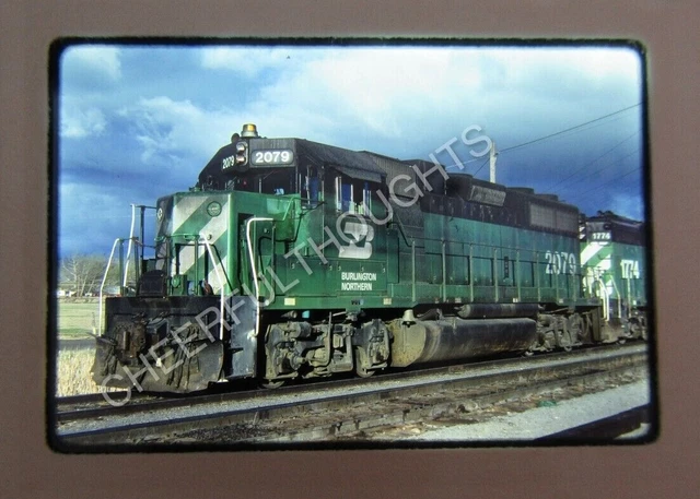 Original '77 Kodachrome Slide BN Burlington Northern 2079 GP38-2 KL Falls  36F63
