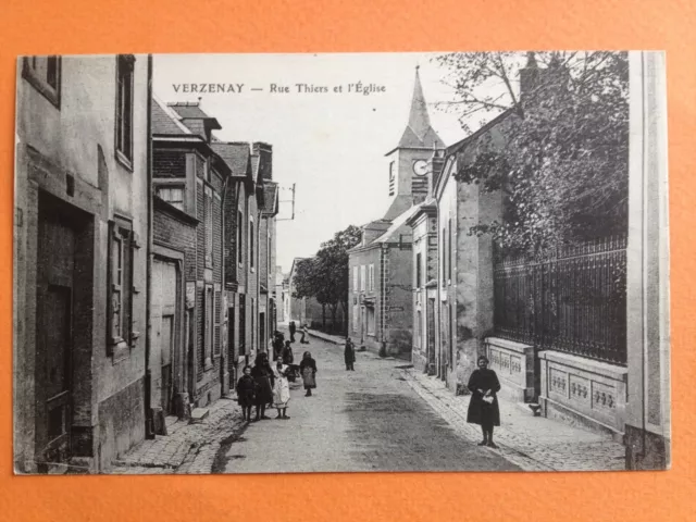 Carte Postale Ancienne 1920 VERZENAY Marne Rue THIERS et l'EGLISE Animés