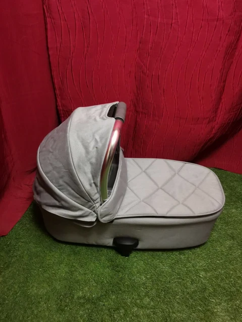 Mamas & Papas Ocarro Carrycot  SALE!!!