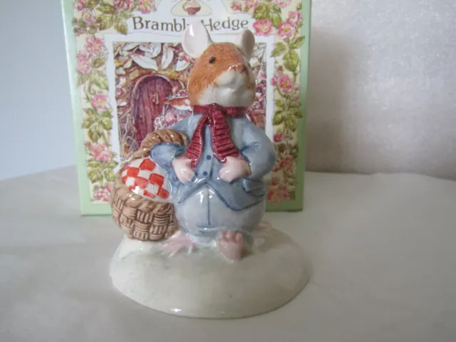 Wilfred Carries The Picnic Basket Dbh 34 Royal Doulton  Brambly Hedge Boxed