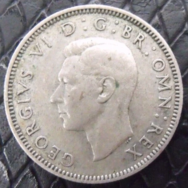 1944 GEORGE VI  SILVER SHILLING  ( 50% Silver )  British 1s Coin.   818