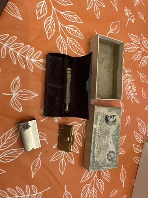 Gillette US Army WWI Khaki Safety Razor Set All Original Original Cardboard Box