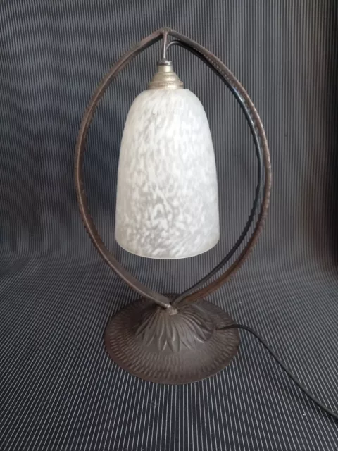 ancienne lampe art déco tulipe pâte de verre signée Schneider fer forgé