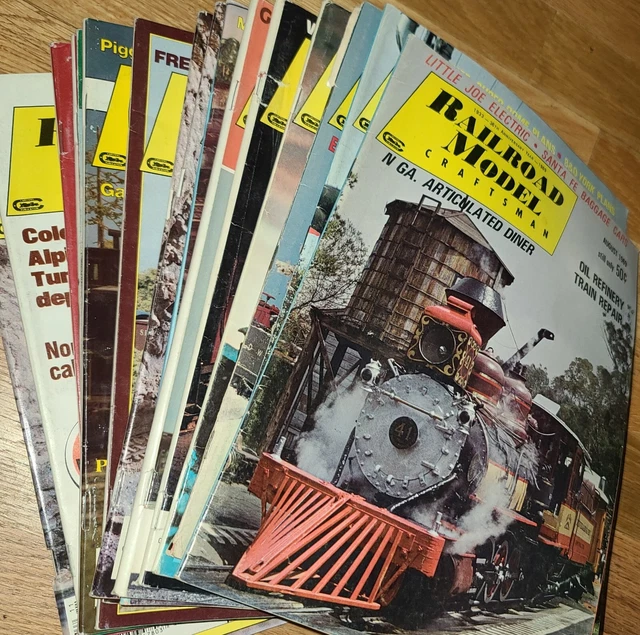 LOT 15 RAILROAD Model Craftsman Magazines 19691982 Train Back Issues
