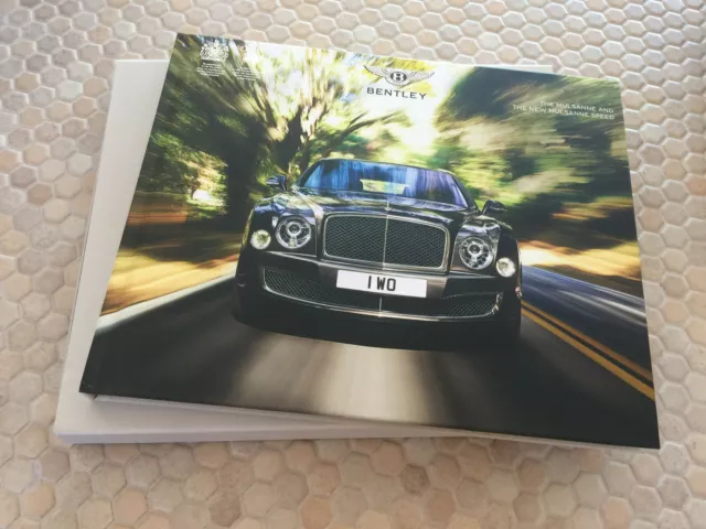 Bentley Mulsanne & New Mulsanne Speed Prestige Hardbound Sales Brochure 2016.