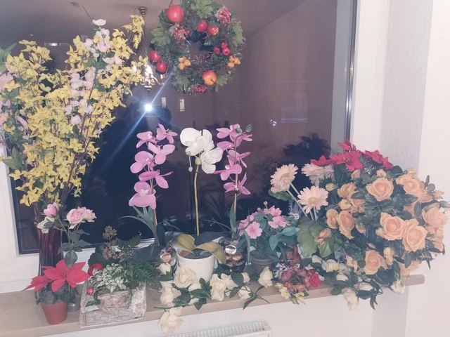 Konvolut Kunstblumen,21Teile,Rosen, Orchideen,Kranz,Zimtstern 2