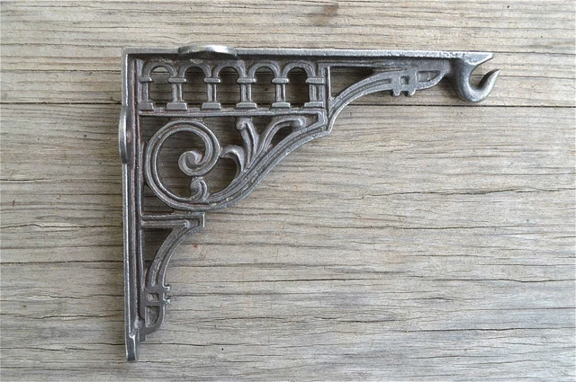 Antique style cast iron hook bracket lantern shelf bracket hanging basket SLB1