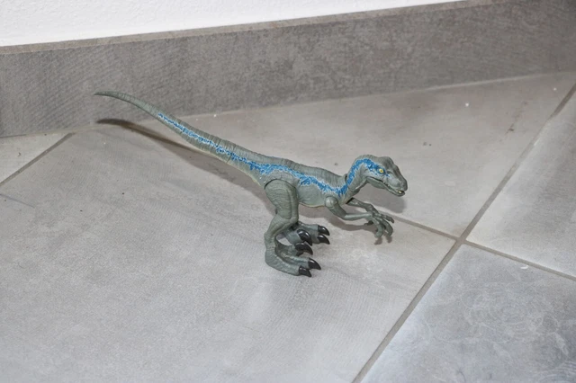 JURASSIC WORLD FIGURA VELOCIRAPTOR DE MATTEL - JUGUETES PANRE