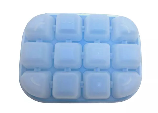 https://www.picclickimg.com/eZ0AAOSw8e5lEQXv/Tupperware-Freezer-Mates-Mini-Ice-Cube-Tray-12.webp