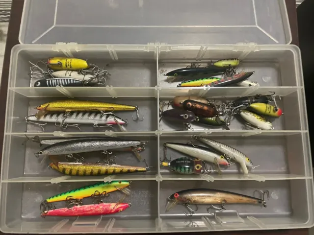 https://www.picclickimg.com/eZ0AAOSwG2Zl7nGg/lot-of-assorted-fishing-baits-and-lures.webp