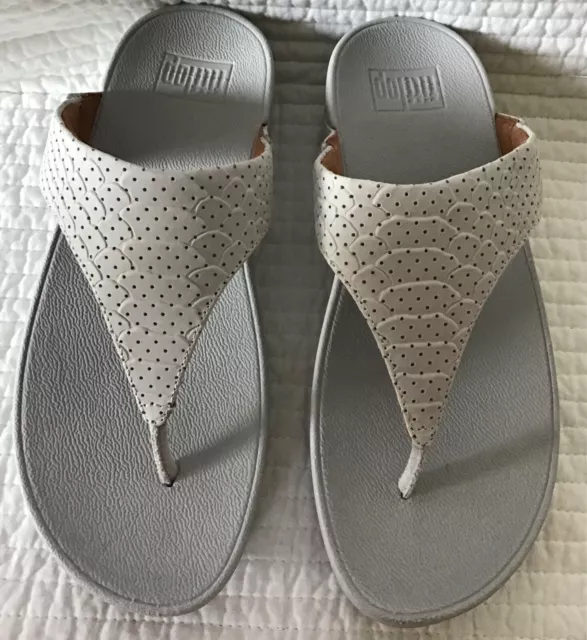 Fitflop Nib Lulu Soft Grey Leather Perf Croc-Embossed Toe-Thong Size 7