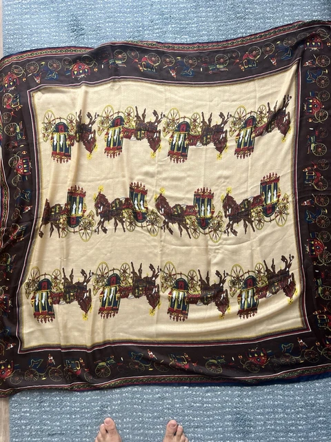 Foulard Vintage Motif équestre - Chevaux, Selles, étriers - Rouge - Polyester - Occasion