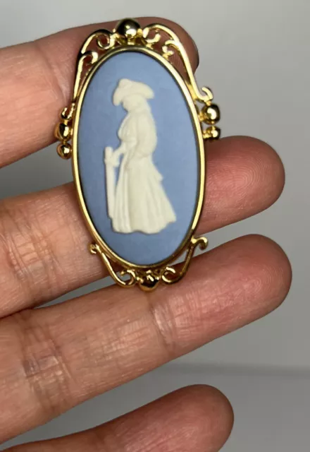Wedgwood brooch discount