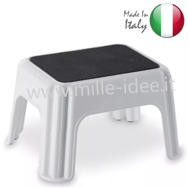 Sgabello Basso Con Seduta Antiscivolo In Plastica Bianco Cm 32X40X24H