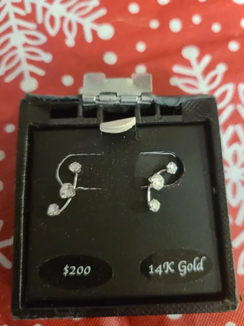 Earrings 14K Gold macys with tags